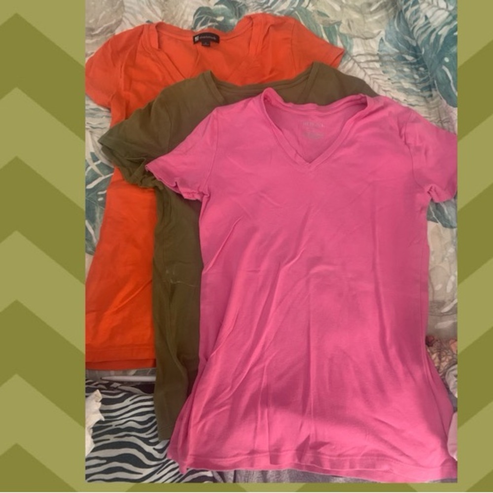 3 T-shirts orange, pink & olive green